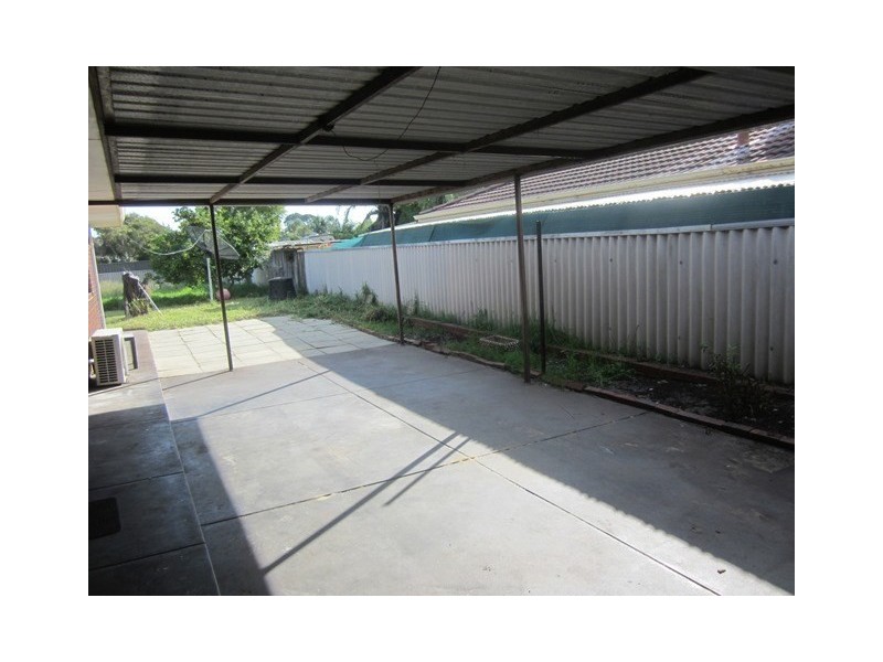 13 Beaconsfield Avenue, Midvale WA 6056