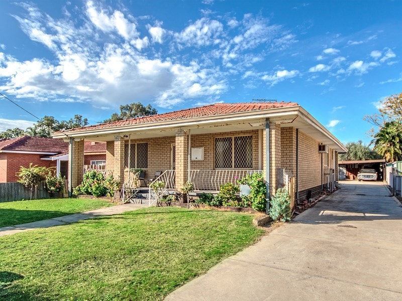 18 Victoria Parade, Midvale WA 6056