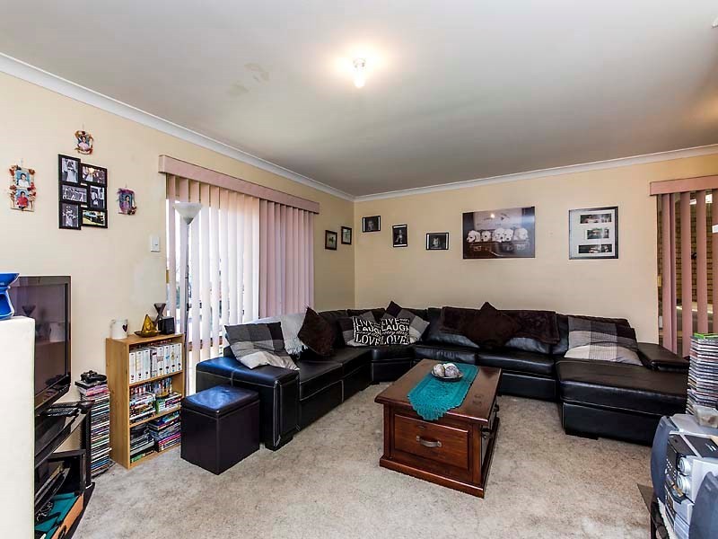 15 Garnsworthy Grove, Stratton WA 6056