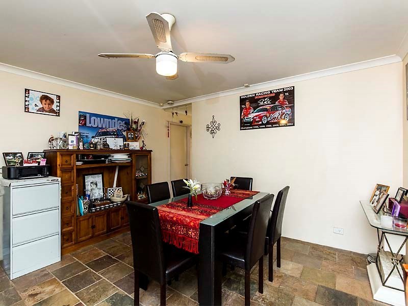 15 Garnsworthy Grove, Stratton WA 6056