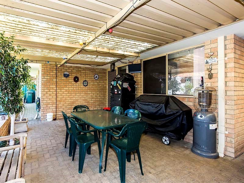 15 Garnsworthy Grove, Stratton WA 6056