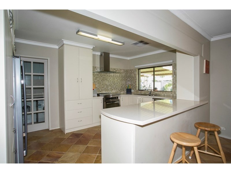 4 Mary Street, Hazelmere WA 6055