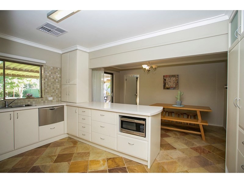 4 Mary Street, Hazelmere WA 6055