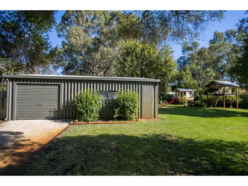 4 Mary Street, Hazelmere WA 6055