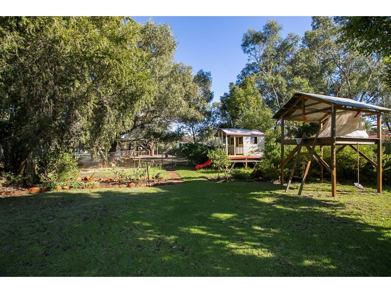 4 Mary Street, Hazelmere WA 6055