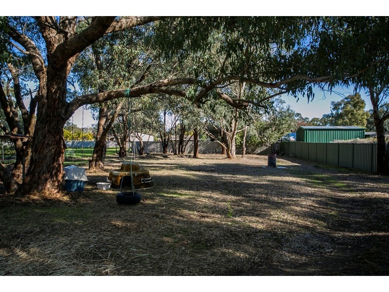 4 Mary Street, Hazelmere WA 6055