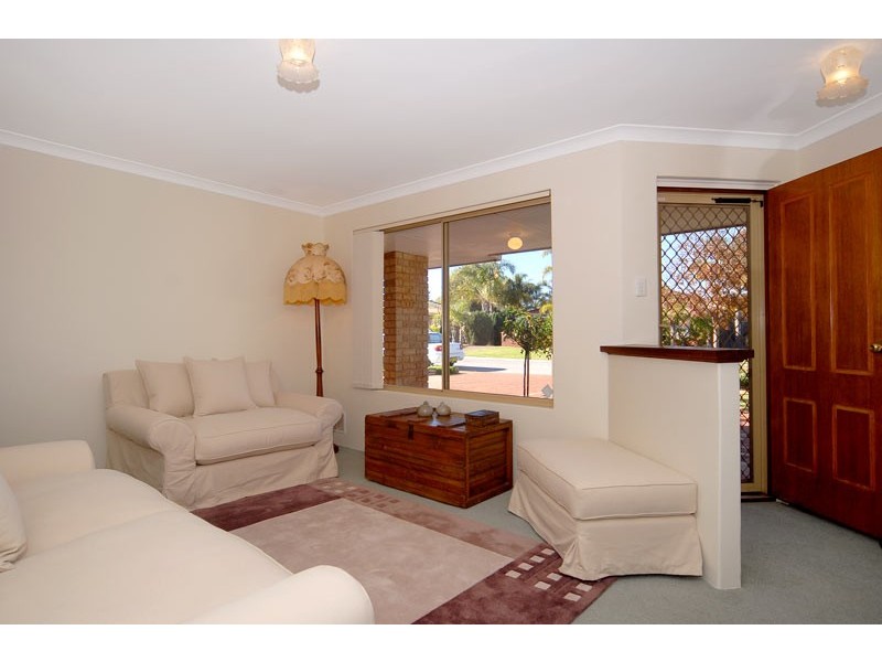 13 Wade Square, Stratton WA 6056