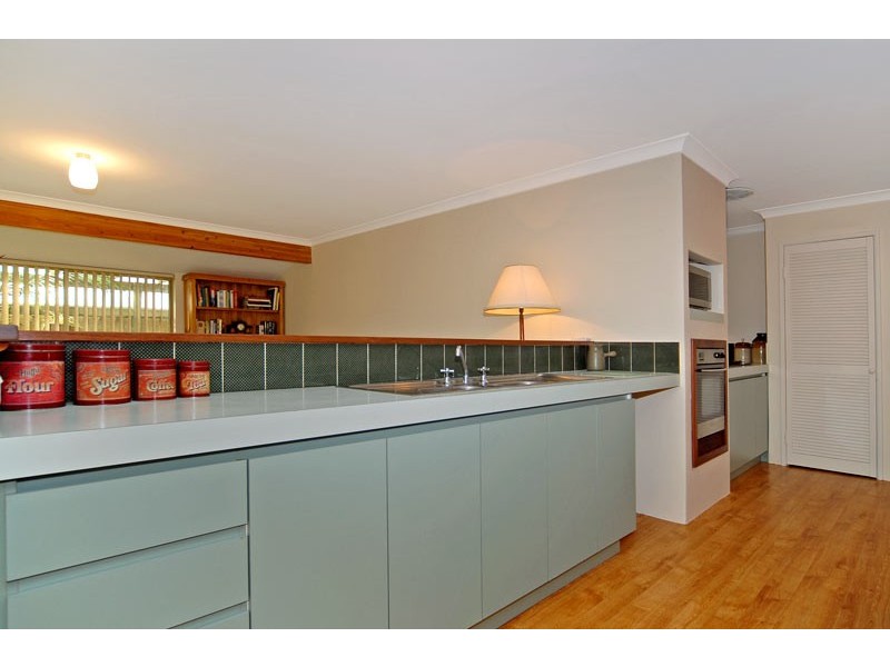 13 Wade Square, Stratton WA 6056