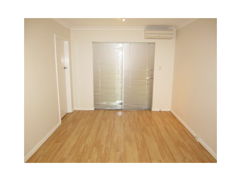 4/379 Hector Street, Yokine WA 6060