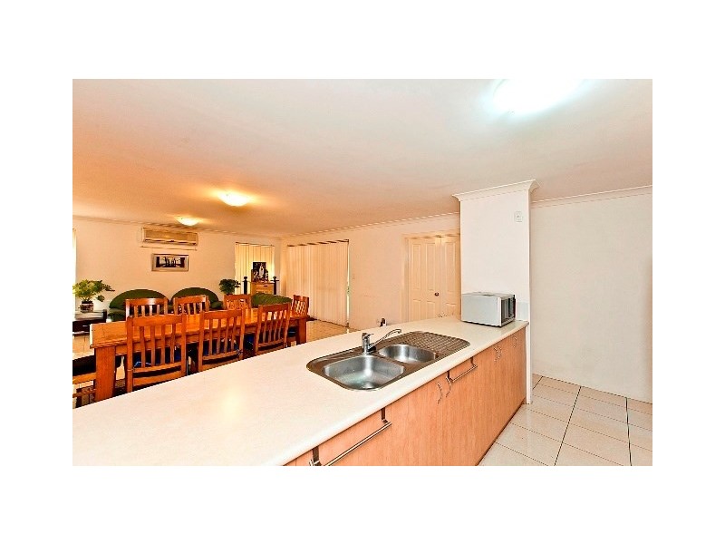 6a Wellaton Street, Midvale WA 6056