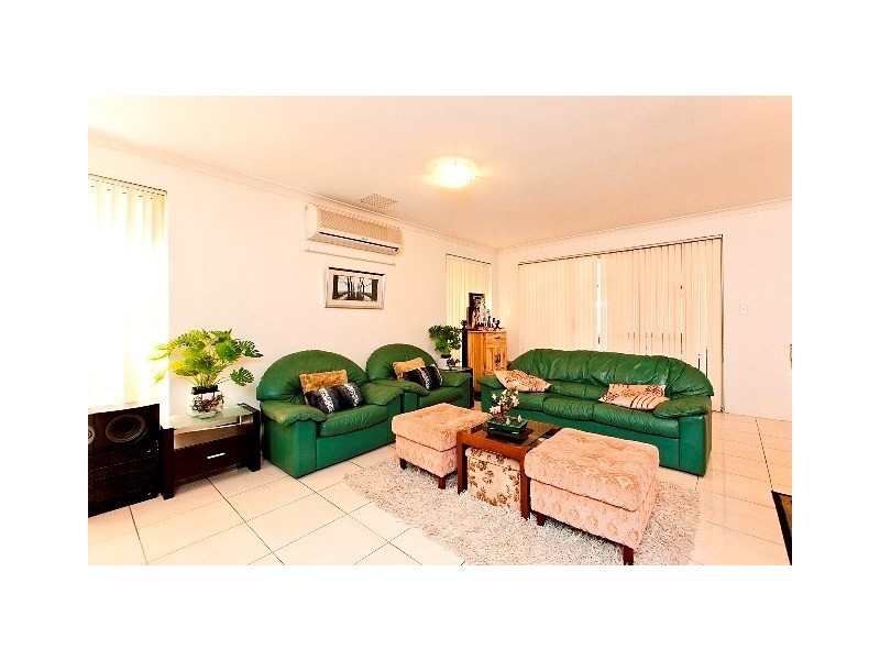 6a Wellaton Street, Midvale WA 6056