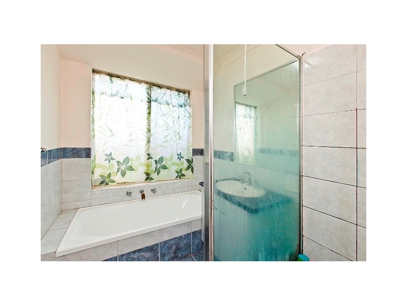 6a Wellaton Street, Midvale WA 6056