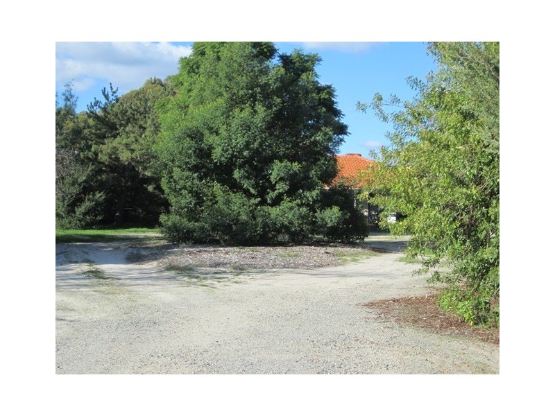 60 Gugeri Road, Middle Swan WA 6056