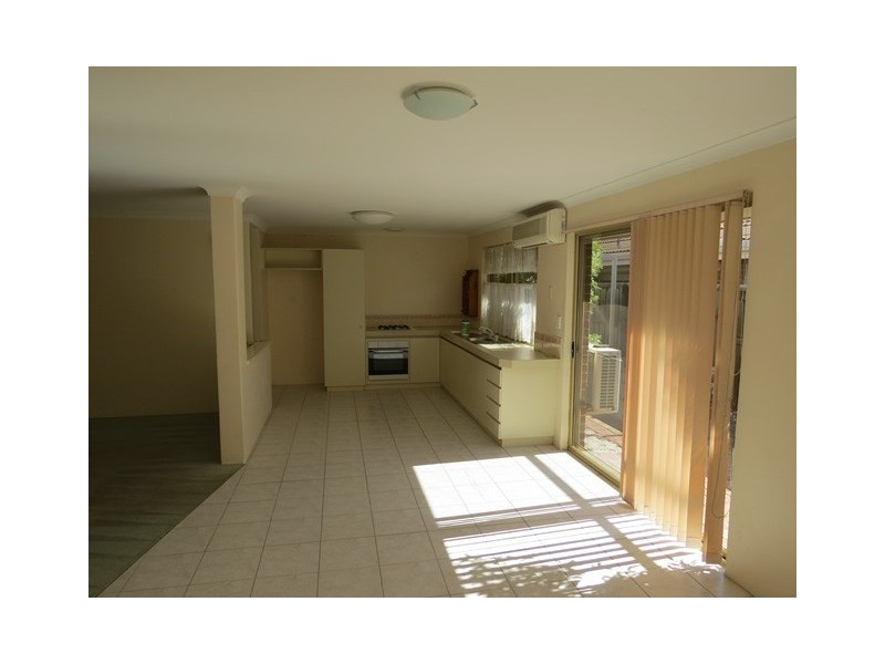 38 Fringe Lily Crescent, Ellenbrook WA 6069