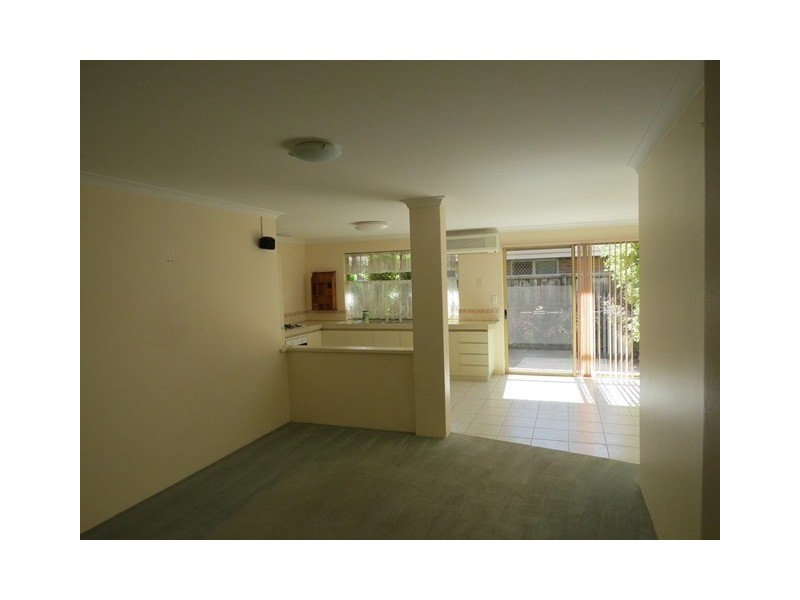 38 Fringe Lily Crescent, Ellenbrook WA 6069