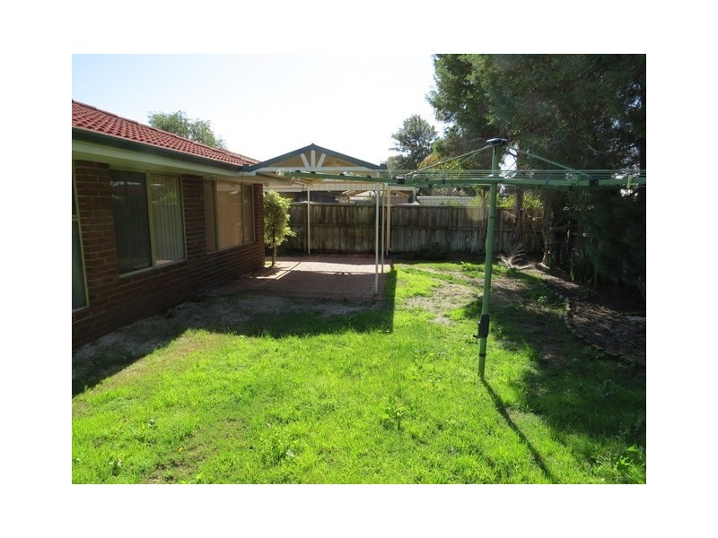 38 Fringe Lily Crescent, Ellenbrook WA 6069
