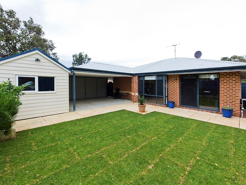 2B Wingate Avenue, Hazelmere WA 6055