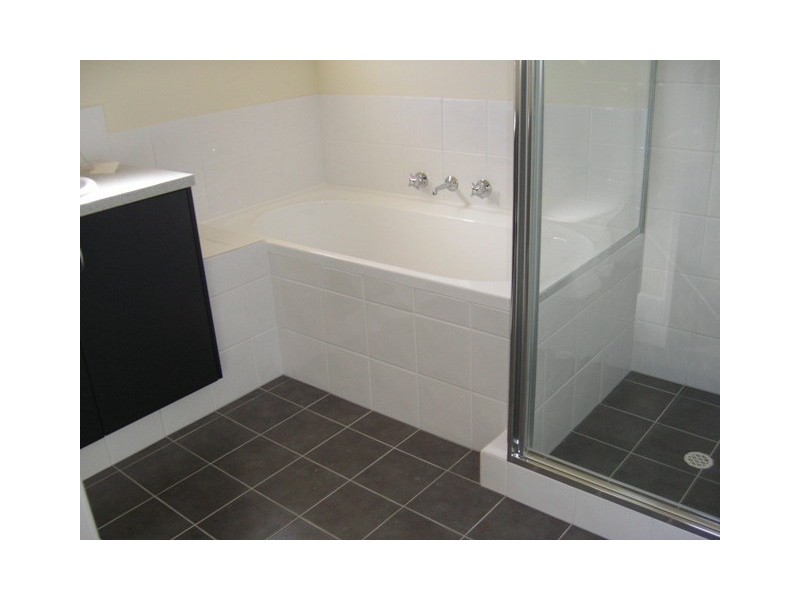 10 Barnfield Drive, Ellenbrook WA 6069