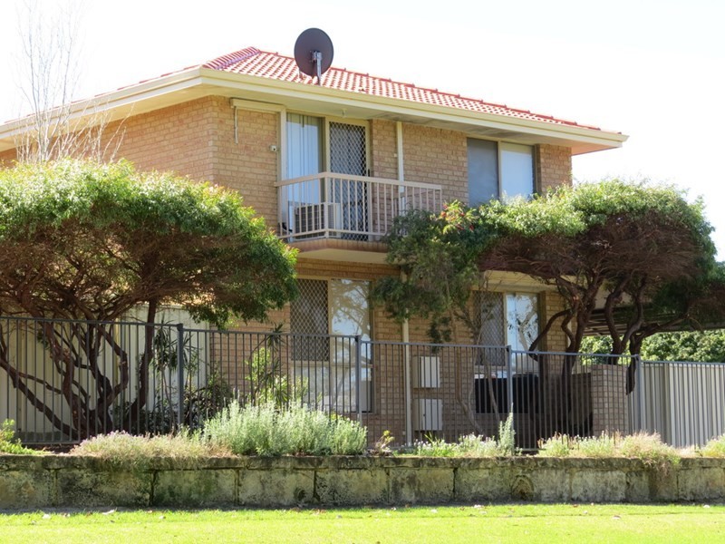 1/6 Mills Avenue, Bayswater WA 6053