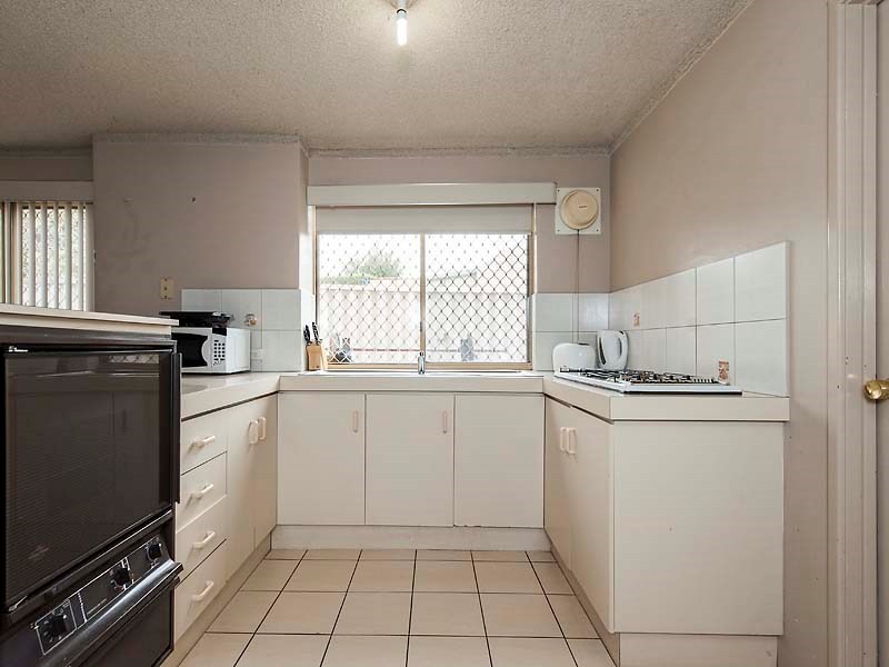 1/6 Mills Avenue, Bayswater WA 6053