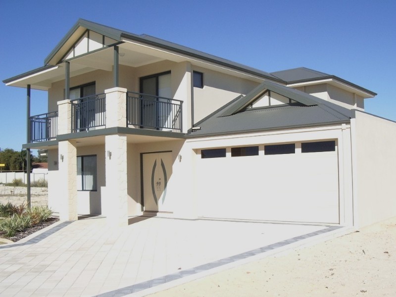 23 Aquaviva Circle, Viveash WA 6056