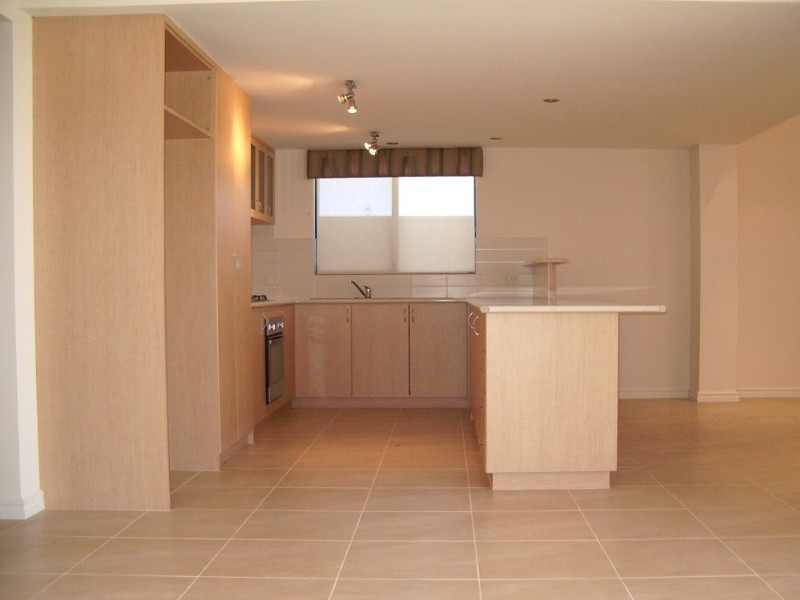 23 Aquaviva Circle, Viveash WA 6056
