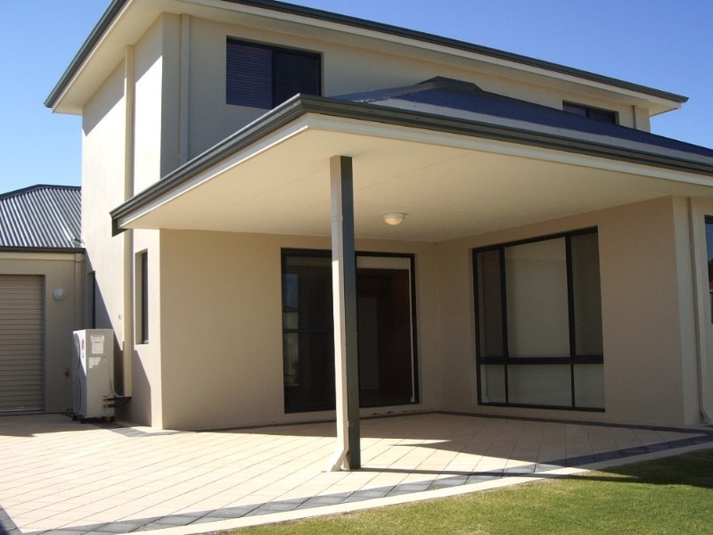 23 Aquaviva Circle, Viveash WA 6056