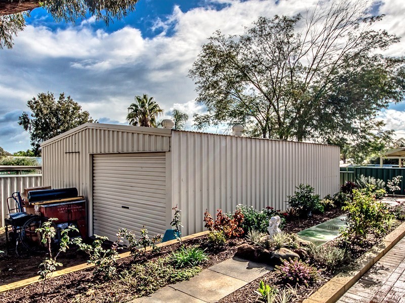 12 Friday Corner, Swan View WA 6056