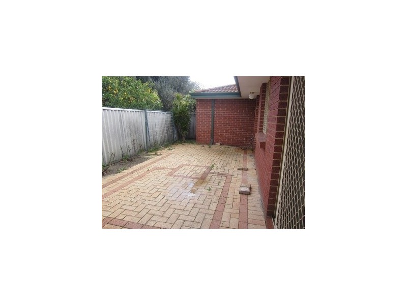 3/9 Mathoura Street, Midland WA 6056