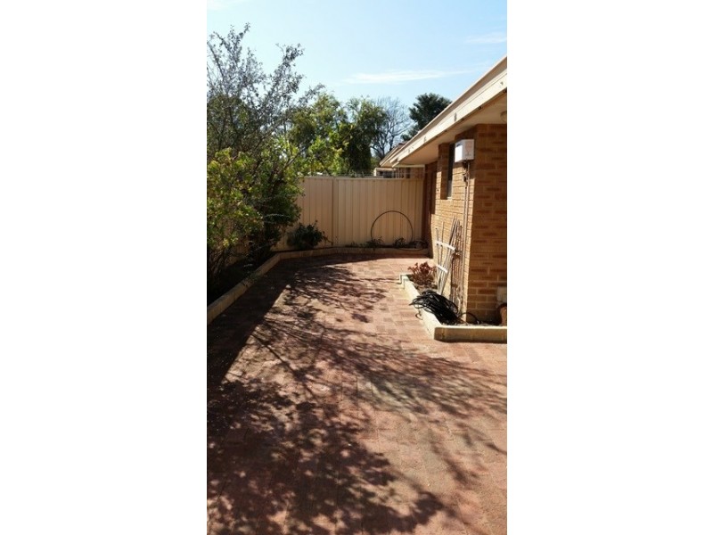 8,7 Talbot Road, Swan View WA 6056