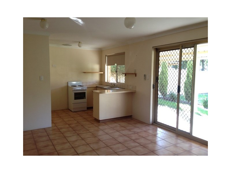 14 Roger Street, Midland WA 6056