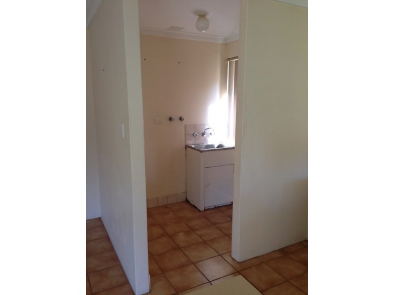 14 Roger Street, Midland WA 6056