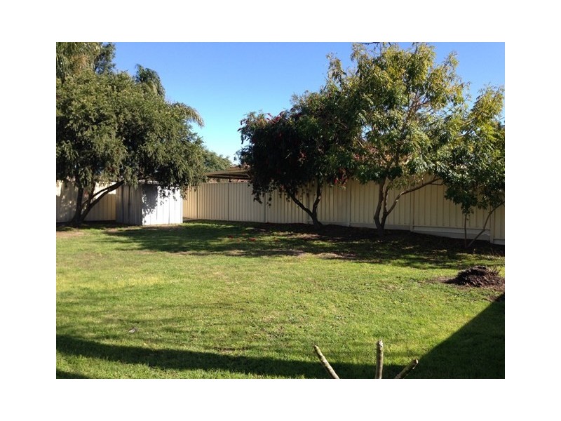 14 Roger Street, Midland WA 6056