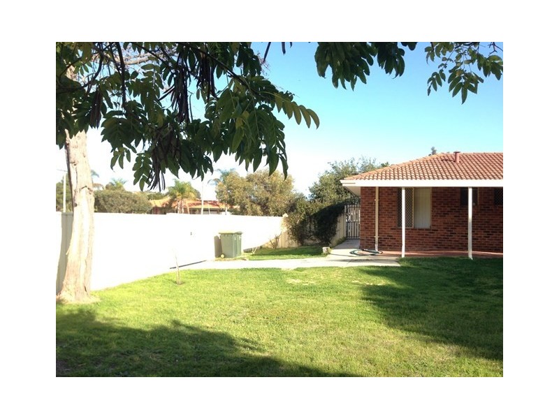 14 Roger Street, Midland WA 6056