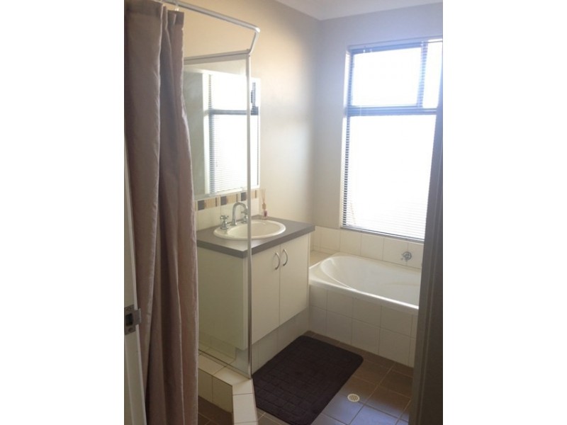 1/36 Loton Avenue, Midland WA 6056