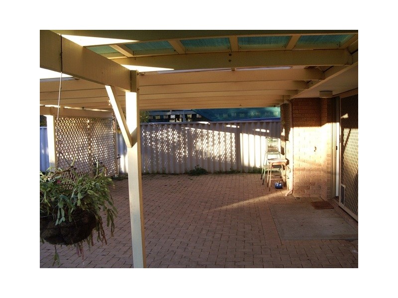 18 Roger Street, Midland WA 6056