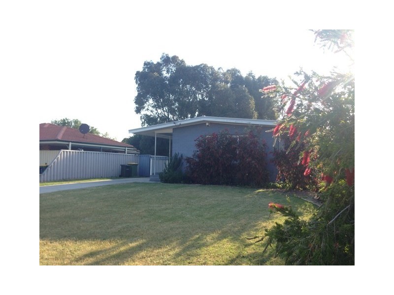 77 Beaconsfield Avenue, Midvale WA 6056
