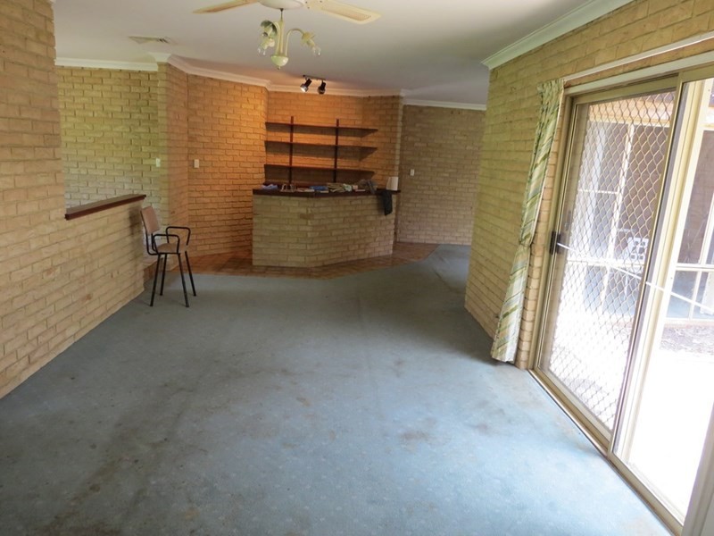 34 Tomlin Street, West Swan WA 6055
