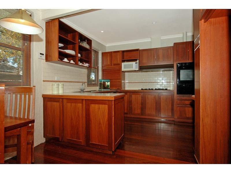 5 Martha Street, Guildford WA 6055