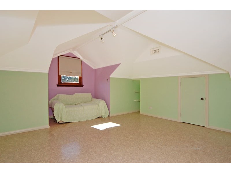 5 Martha Street, Guildford WA 6055