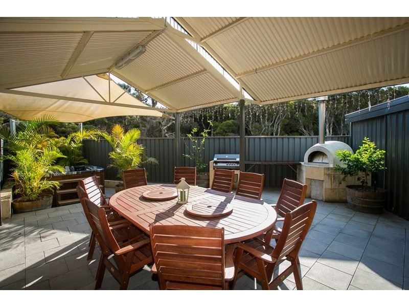 12 Cordovan Parkway, Aveley WA 6069