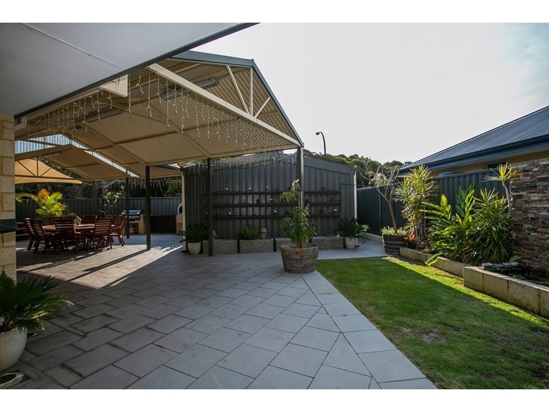 12 Cordovan Parkway, Aveley WA 6069