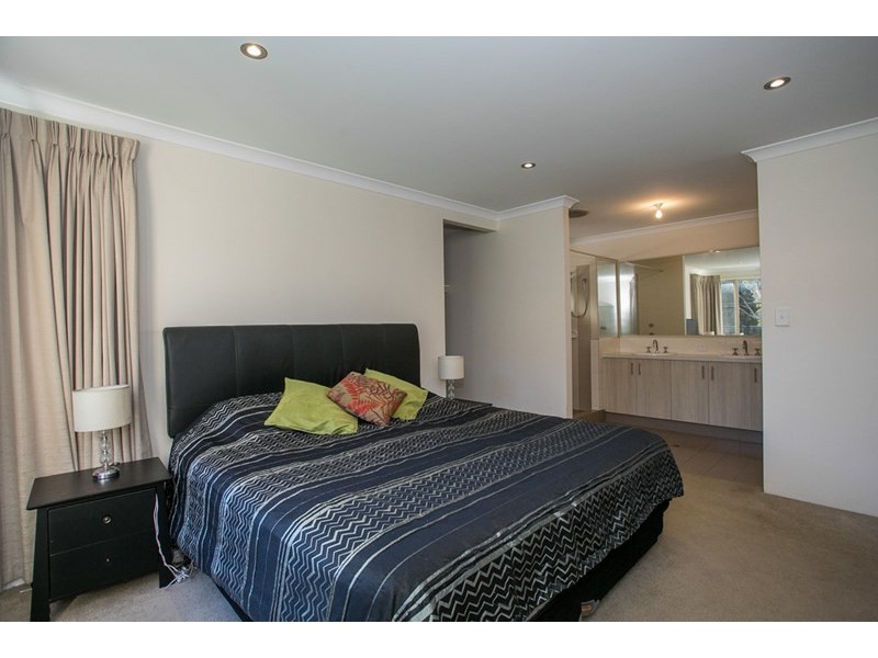 12 Cordovan Parkway, Aveley WA 6069