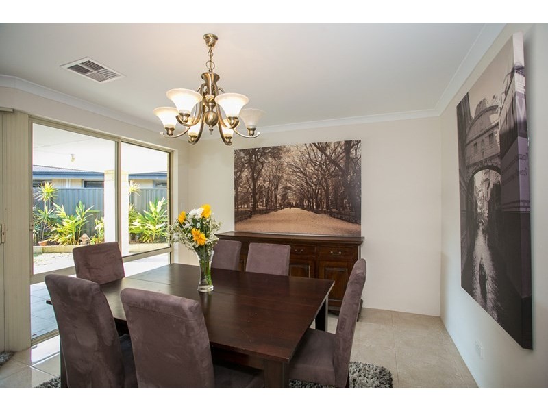 12 Cordovan Parkway, Aveley WA 6069