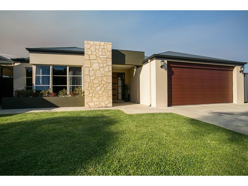 12 Cordovan Parkway, Aveley WA 6069