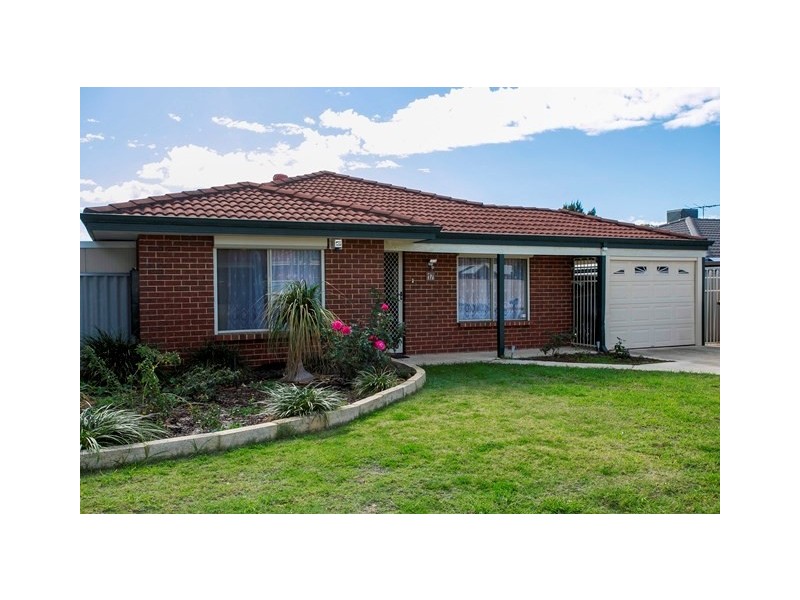 17 Borah Court, Caversham WA 6055