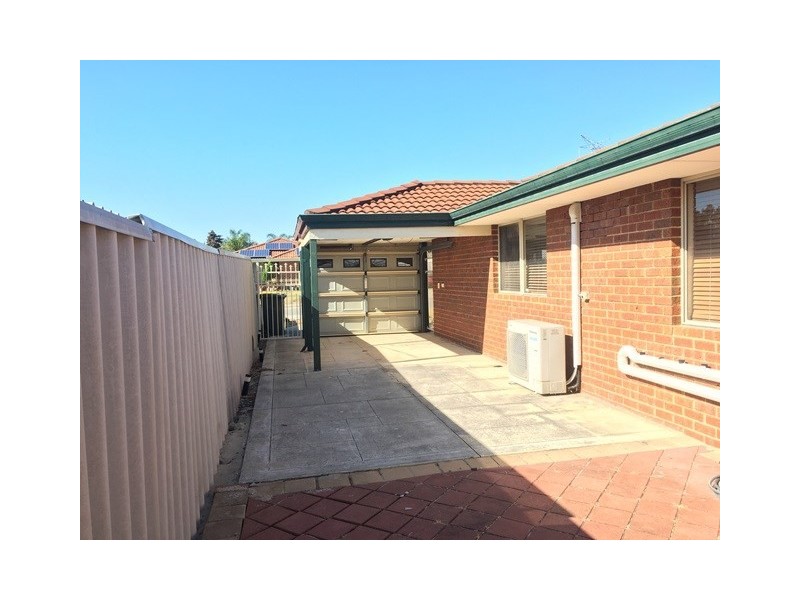 17 Borah Court, Caversham WA 6055