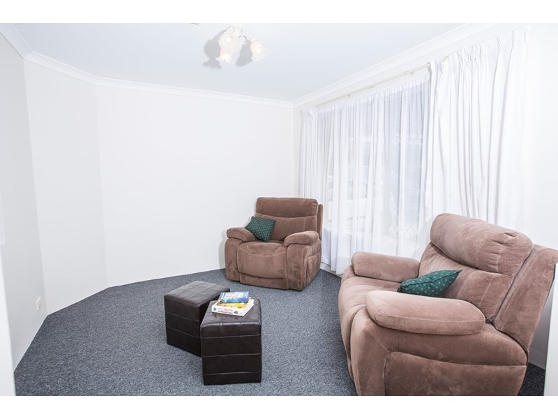 12 Chungking Grove, Stratton WA 6056