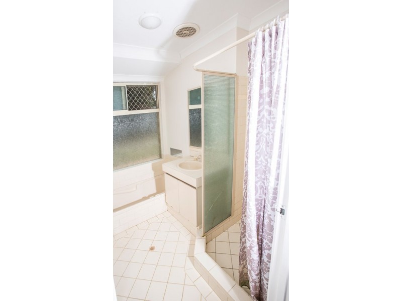 12 Chungking Grove, Stratton WA 6056