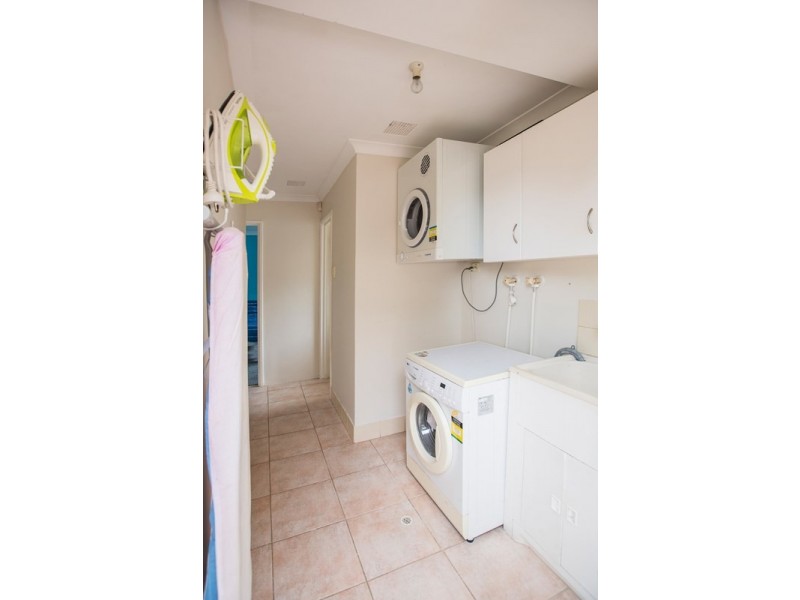 12 Chungking Grove, Stratton WA 6056